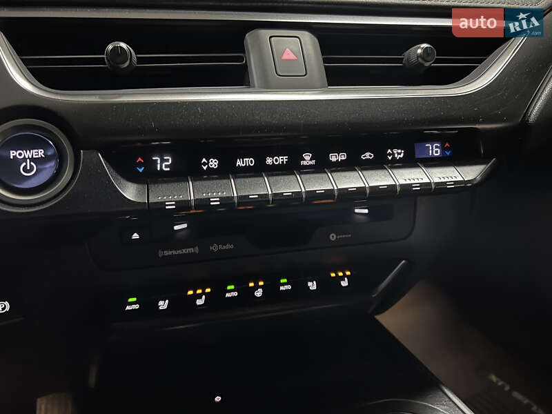 Позашляховик / Кросовер Lexus UX 2021 в Києві