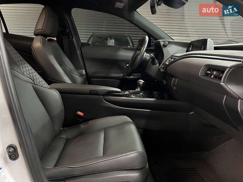 Позашляховик / Кросовер Lexus UX 2021 в Києві