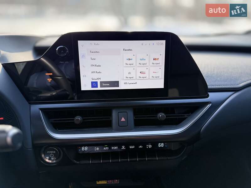 Позашляховик / Кросовер Lexus UX 2022 в Києві