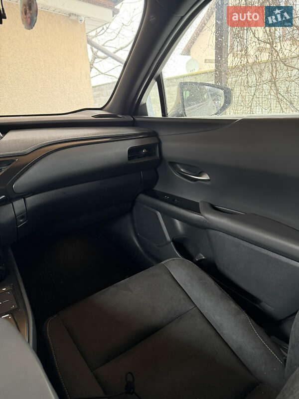 Внедорожник / Кроссовер Lexus UX 2021 в Днепре