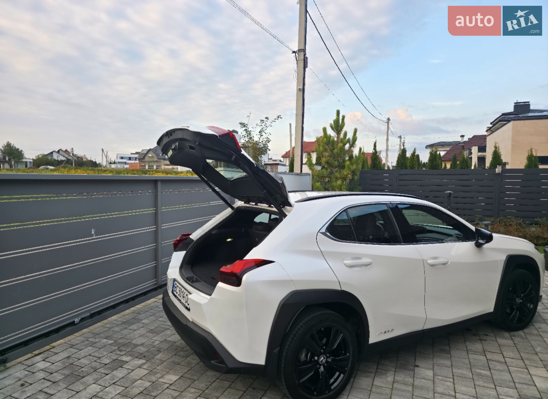 2022 Lexus UX - мініатюра 17