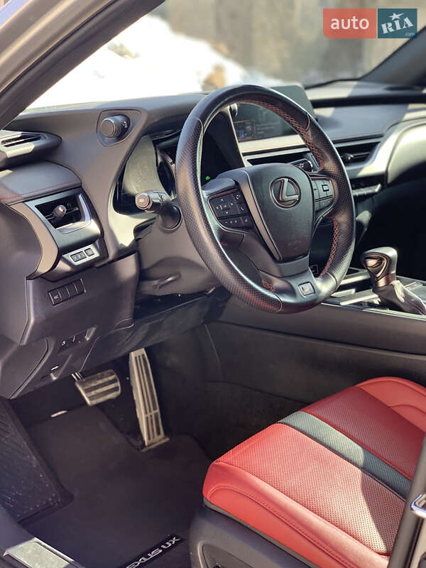 Внедорожник / Кроссовер Lexus UX 2020 в Чернигове