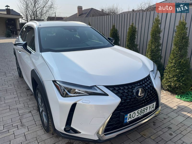 Внедорожник / Кроссовер Lexus UX 2020 в Ужгороде