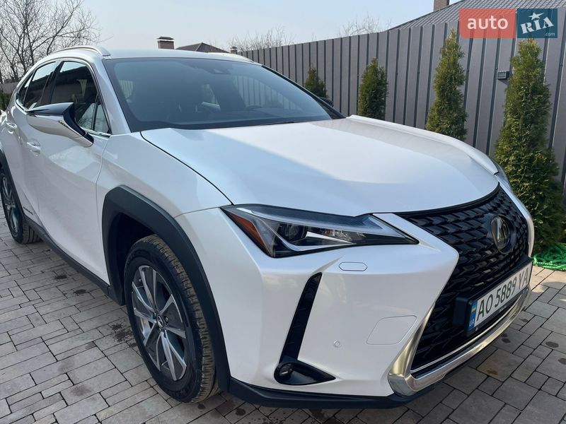 Внедорожник / Кроссовер Lexus UX 2020 в Ужгороде