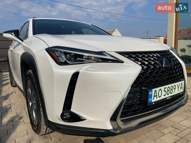 Внедорожник / Кроссовер Lexus UX 2020 в Ужгороде