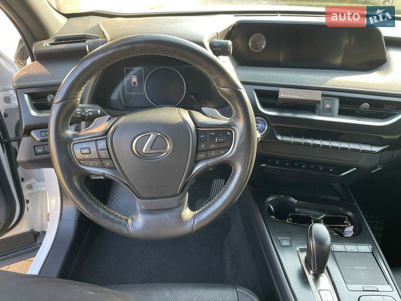 Внедорожник / Кроссовер Lexus UX 2020 в Ужгороде