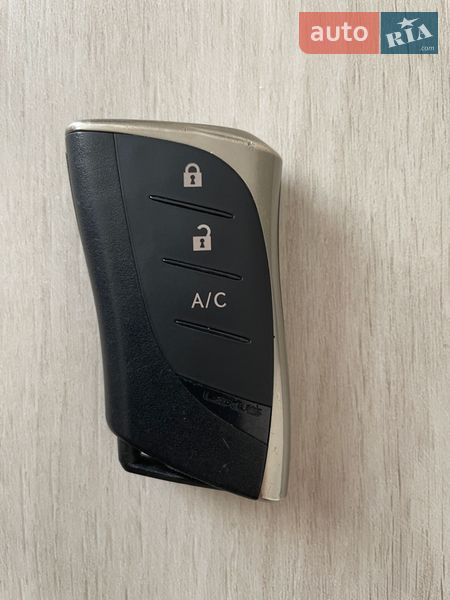 Внедорожник / Кроссовер Lexus UX 2020 в Ужгороде