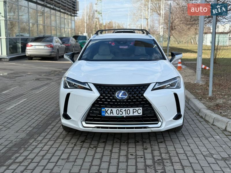Внедорожник / Кроссовер Lexus UX 2019 в Киеве