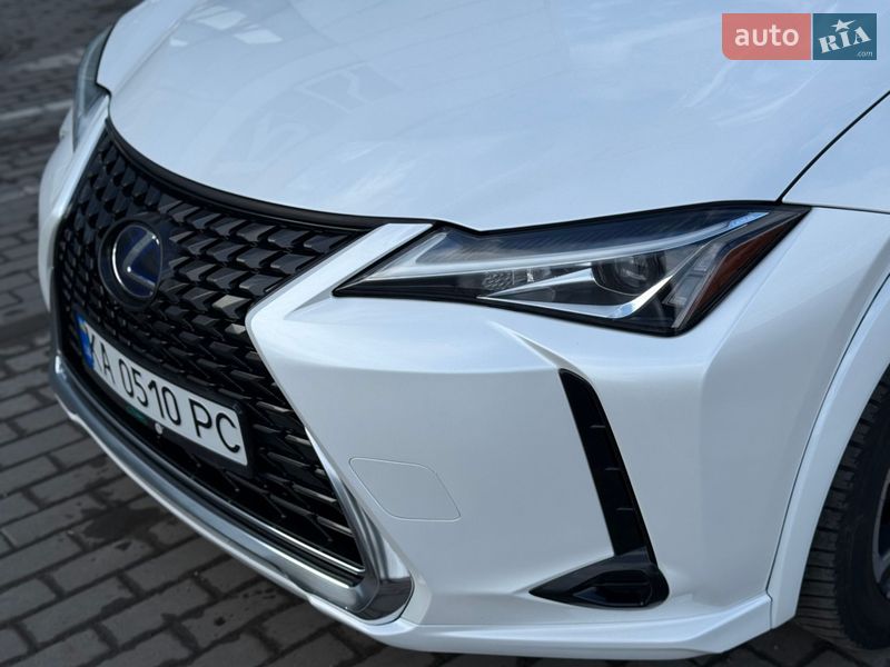 Внедорожник / Кроссовер Lexus UX 2019 в Киеве