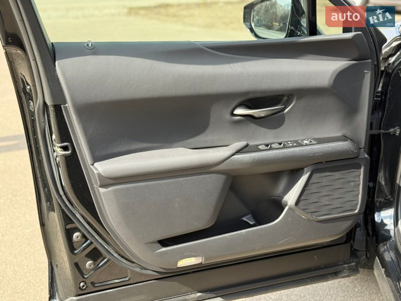 Позашляховик / Кросовер Lexus UX 2021 в Києві