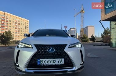 Внедорожник / Кроссовер Lexus UX 2022 в Хмельницком