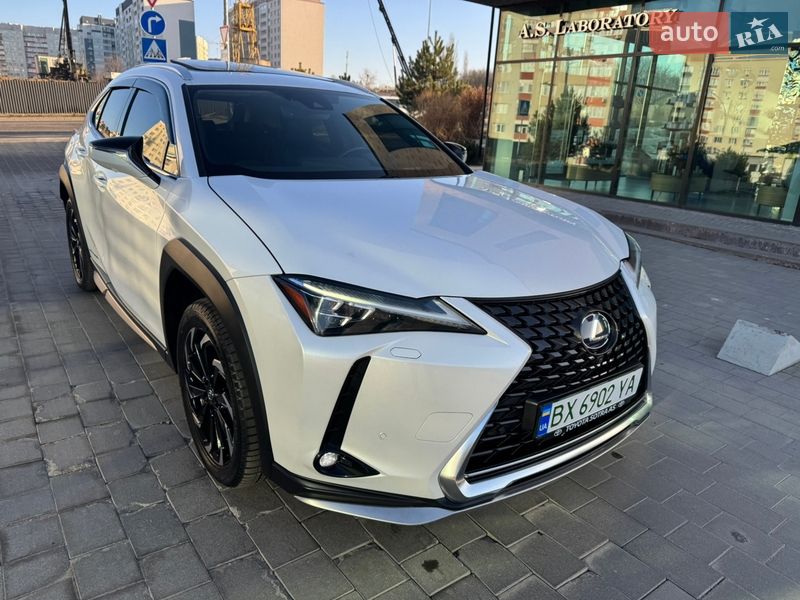 Внедорожник / Кроссовер Lexus UX 2022 в Хмельницком