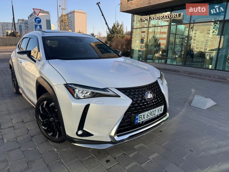 Внедорожник / Кроссовер Lexus UX 2022 в Хмельницком