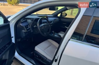 Внедорожник / Кроссовер Lexus UX 2022 в Хмельницком