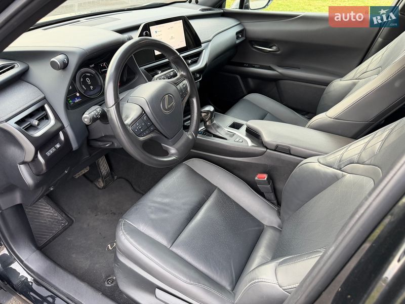 Позашляховик / Кросовер Lexus UX 2023 в Львові