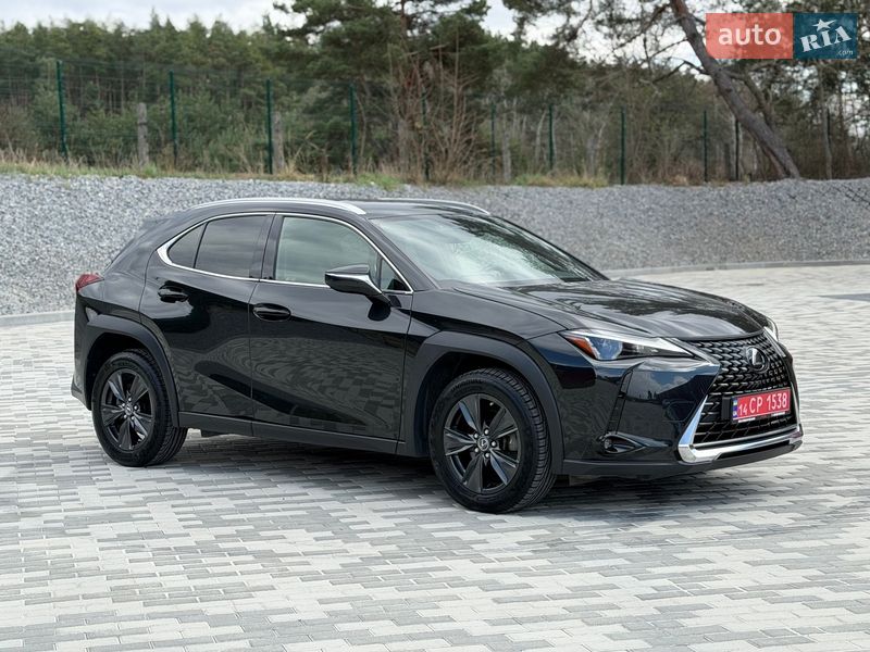 Позашляховик / Кросовер Lexus UX 2023 в Львові