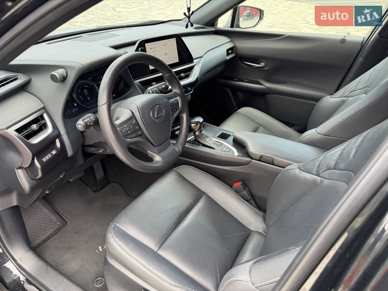 Позашляховик / Кросовер Lexus UX 2023 в Львові