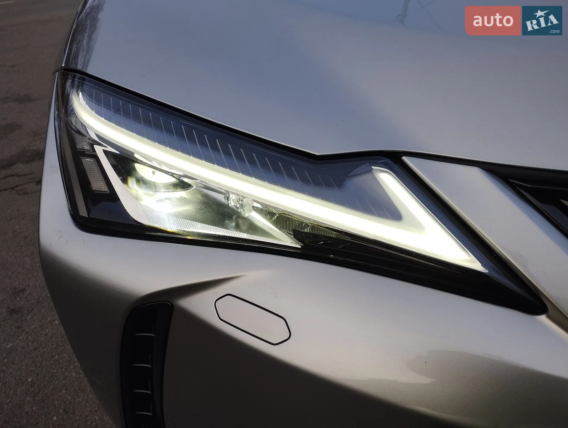2020 Lexus UX - мініатюра 3