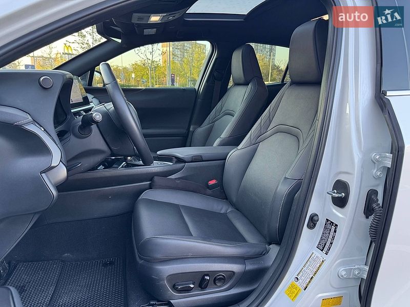 Внедорожник / Кроссовер Lexus UX 2022 в Киеве