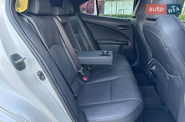 Внедорожник / Кроссовер Lexus UX 2022 в Киеве