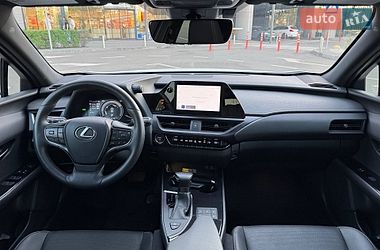 Внедорожник / Кроссовер Lexus UX 2022 в Киеве