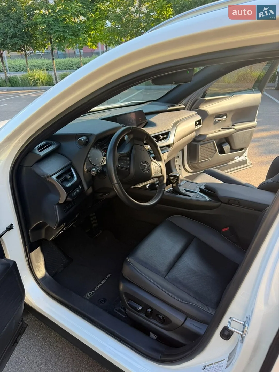 2020 Lexus UX - мініатюра 9