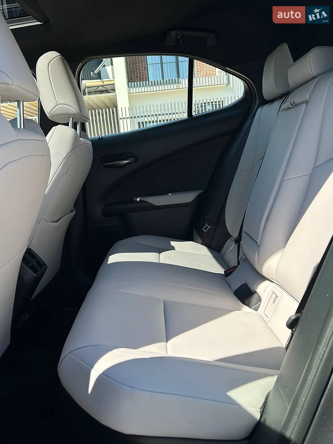 2021 Lexus UX - мініатюра 30