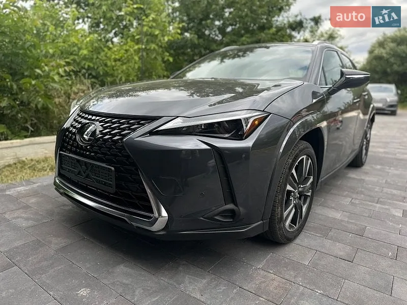 Lexus UX 2023