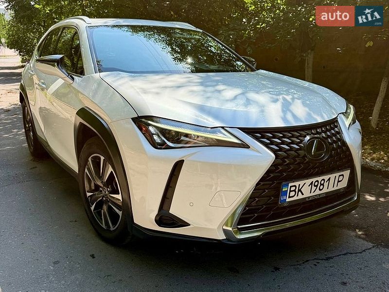 Позашляховик / Кросовер Lexus UX 2019 в Рівному