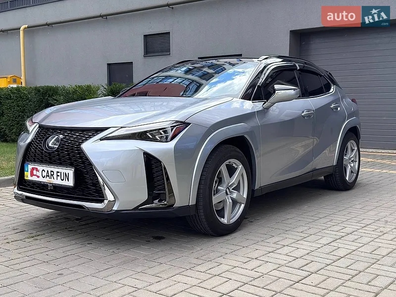 Lexus UX