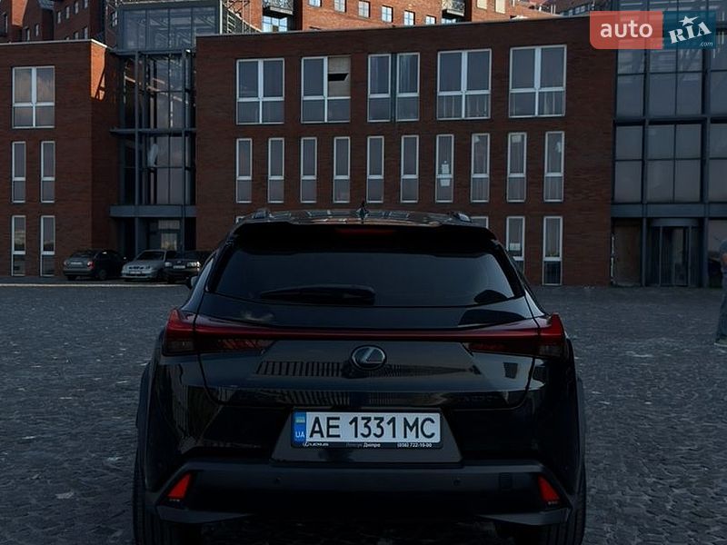 Позашляховик / Кросовер Lexus UX 2020 в Дніпрі
