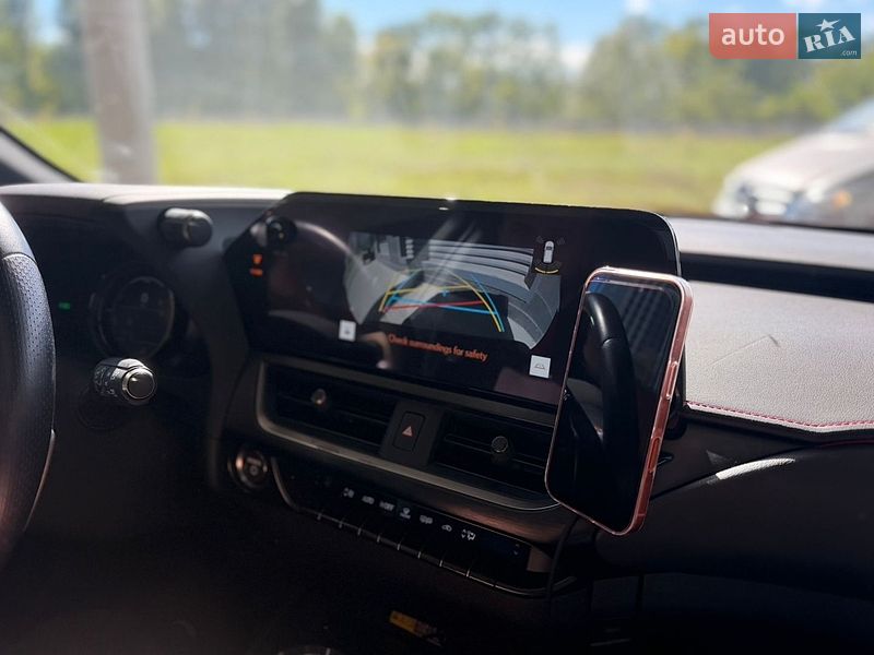 Внедорожник / Кроссовер Lexus UX 2022 в Киеве