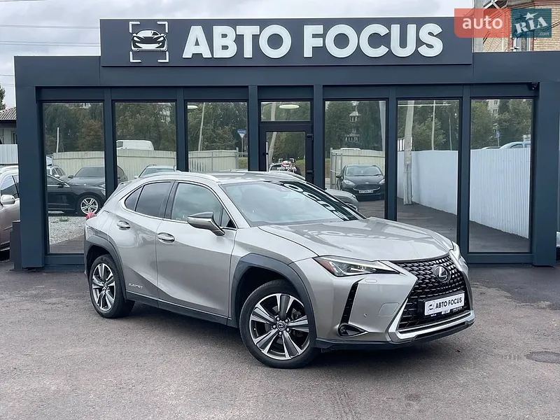 Lexus UX 2021