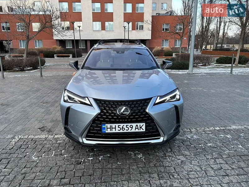 Lexus UX 2023