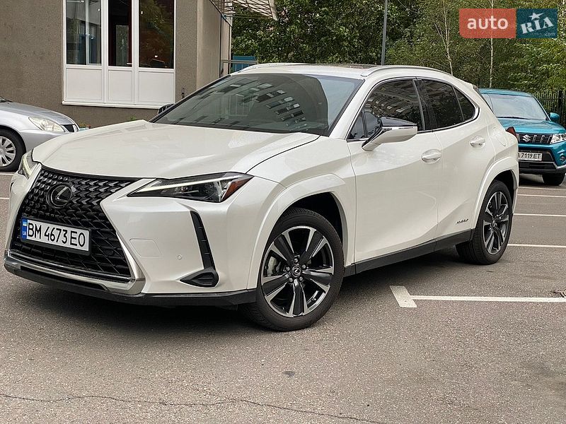 Lexus UX 2022