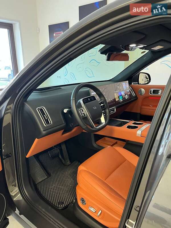 Позашляховик / Кросовер Li Auto L6 2024 в Києві
