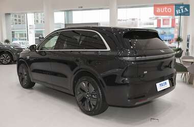 Внедорожник / Кроссовер Li Auto L6 2025 в 