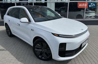 Внедорожник / Кроссовер Li Auto L6 2024 в 