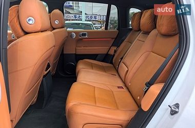 Внедорожник / Кроссовер Li Auto L6 2024 в Киеве
