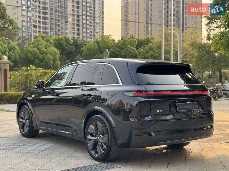 Внедорожник / Кроссовер Li Auto L7 2024 в Кропивницком
