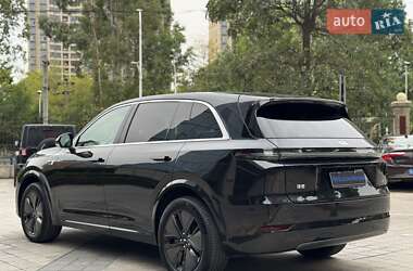 Внедорожник / Кроссовер Li Auto L7 2024 в 