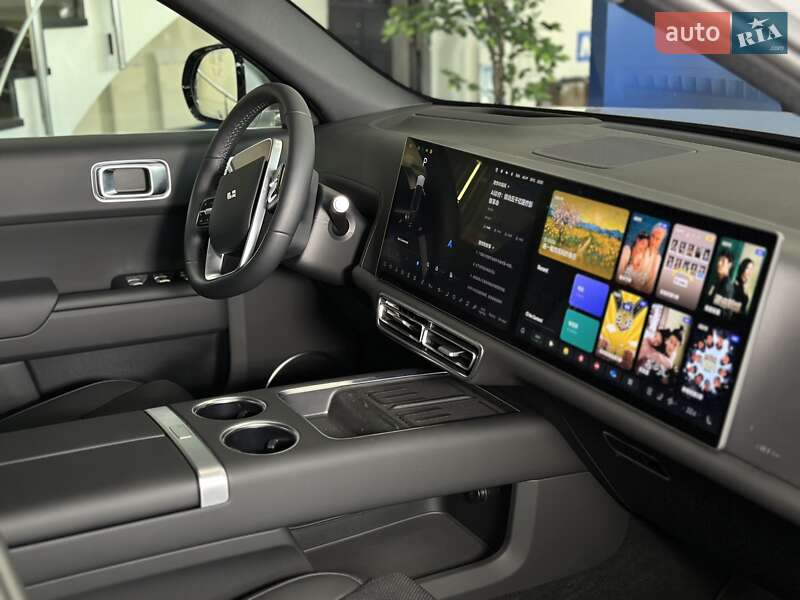 Внедорожник / Кроссовер Li Auto L7 2025 в Одессе