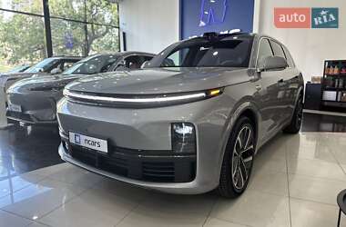 Внедорожник / Кроссовер Li Auto L7 2025 в 