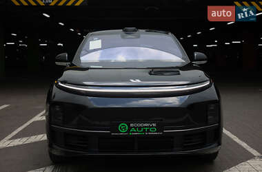 Позашляховик / Кросовер Li Auto L7 2025 в 