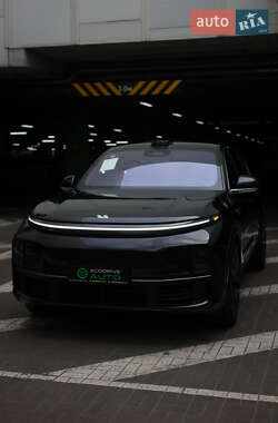 Позашляховик / Кросовер Li Auto L7 2025 в 
