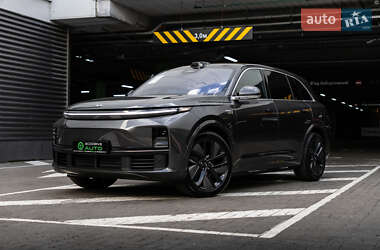Позашляховик / Кросовер Li Auto L7 2025 в 