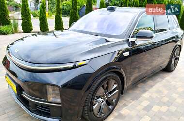 Внедорожник / Кроссовер Li Auto L7 2024 в 