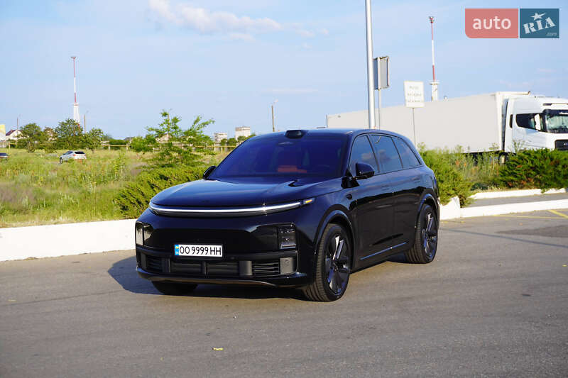 Внедорожник / Кроссовер Li Auto L7 2024 в Одессе