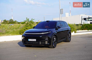 Внедорожник / Кроссовер Li Auto L7 2024 в 