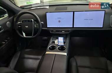Внедорожник / Кроссовер Li Auto L7 2024 в 